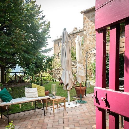 B&B La Polinnia Bagnoregio Bagian luar foto