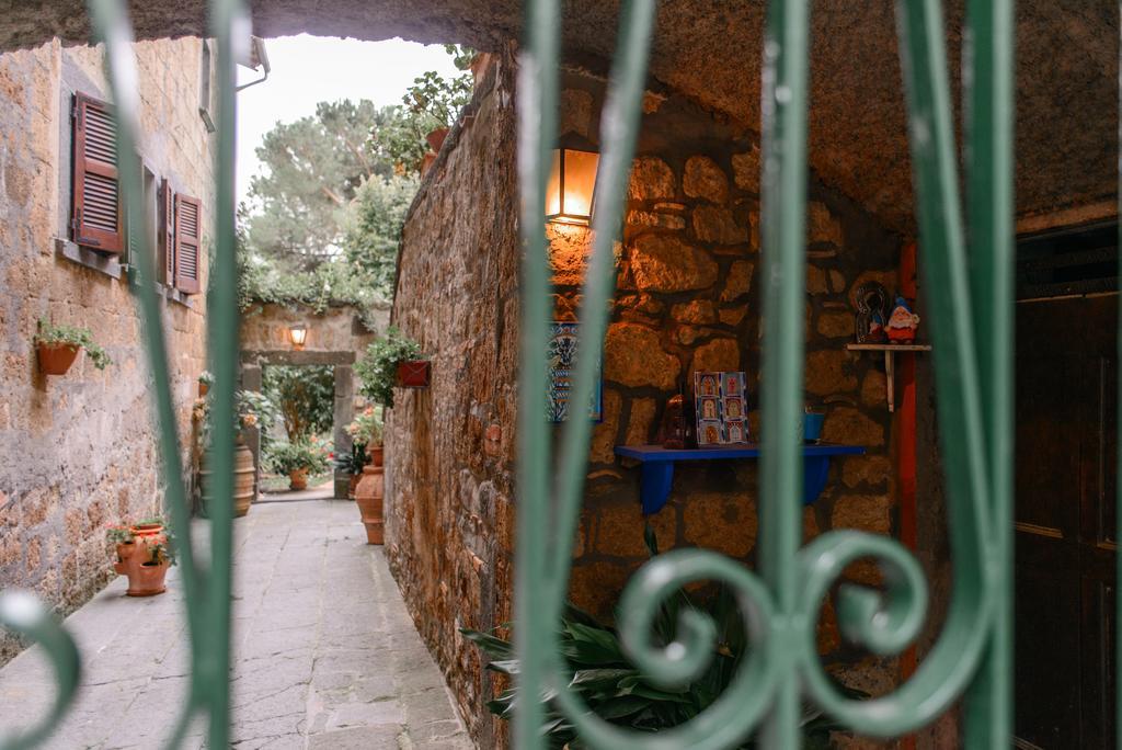 B&B La Polinnia Bagnoregio Bagian luar foto